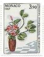 モナコの生け花風の花瓶