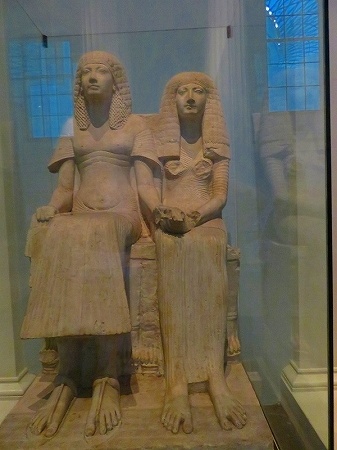 General Horemheb and wife (ホレムヘブとアメニアの像)