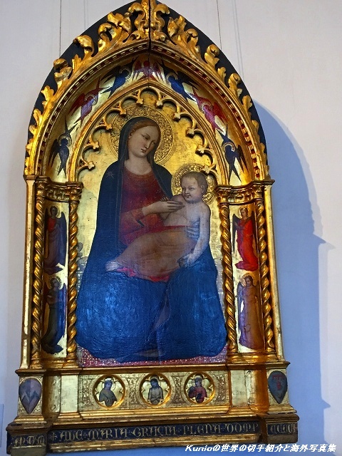 フラ・アンジェリコ『聖母子と天使』1425年頃