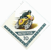 ハンガリー　バイク　オート　レース