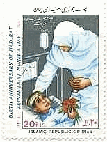 イランの患者を診る看護婦