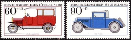 クラシックカー（Hanomag　1925年、オペル・オリンピア　1937年、ドイツ・ベルリン）