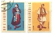 アルバニアの民族衣装　1962年、Dardtheの女,Devollからの男の衣装