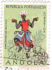 アフリカ・アンゴラの男性の民族衣装　