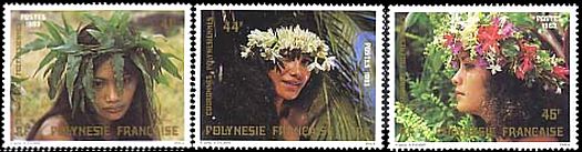 仏領ポリネシアの花の髪飾り　女性　美人