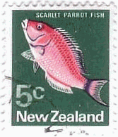 魚の普通切手（ニュージーランド、1970-71年）　ブダイの一種（scarlet parrot fish）
