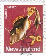 魚の普通切手（ニュージーランド、1970-71年）　カワハギ科の一種(leatherjacket)