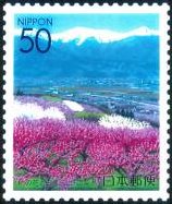 桃の花と白峰三山（山梨、2001年）