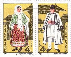 ルーマニアの民族衣装　Llfovの女性と男性の衣装（1987年）