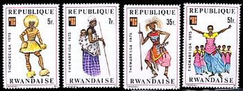 ルワンダの男性と女性の民族衣装