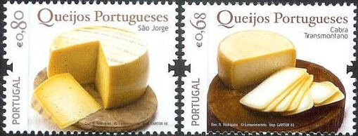 <p>ポルトガルのチーズ(カブラ・トランスモンターノ(羊乳)、サン・ジョルジュ(牛乳))　</p>