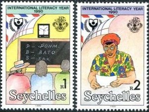 セーシェル共和国(the Seychelles islands)の大人のための識字教育　言葉、読書、ボトルの字・・