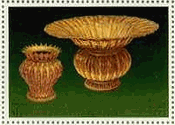 タイ王室の道具類（タイ、1996年）金箔のﾀﾝﾂﾎﾞ若しくは灰皿