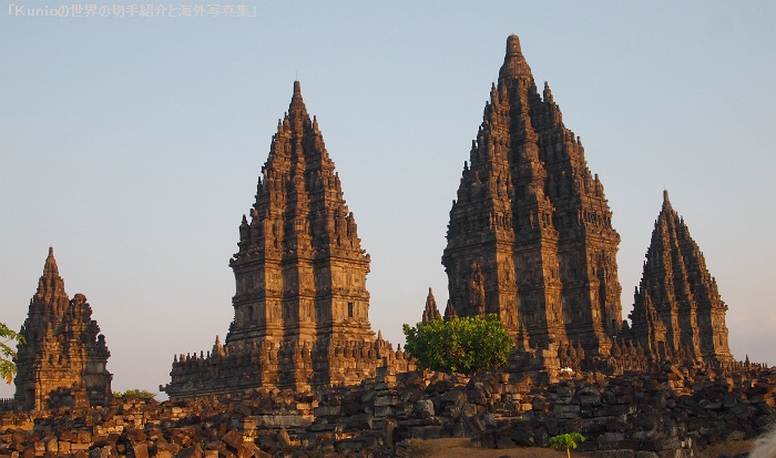 夕陽に映える　世界遺産・プランバナン寺院群(Prambanan Temple Compounds)