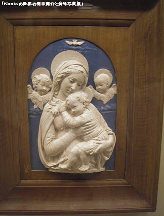 ルーヴル美術館　聖母子像