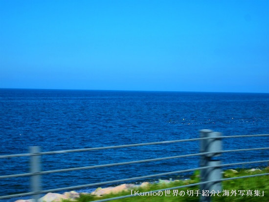 左にオホーツク海を眺めながらひたすら国道238号線を南下