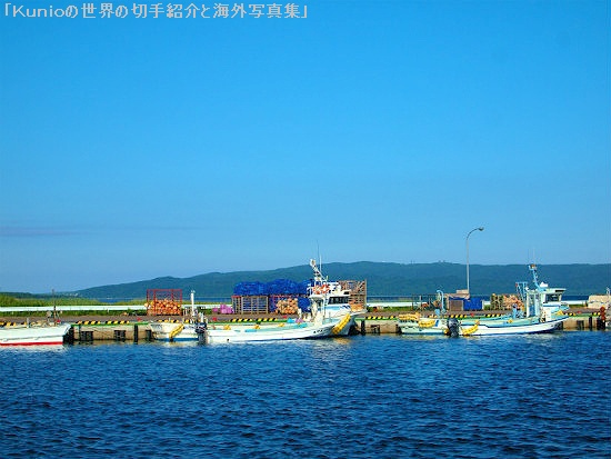 二見ヶ岡漁港の漁船