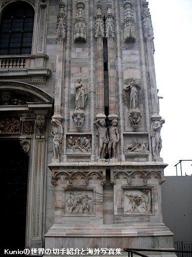 ミラノ　ドゥオーモのファサード彫刻