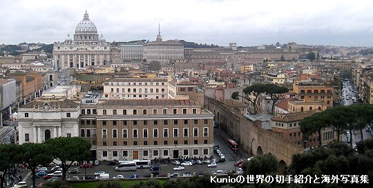 サンタンジェロ城最上階からサンピエトロ大聖堂とバチカン美術館を