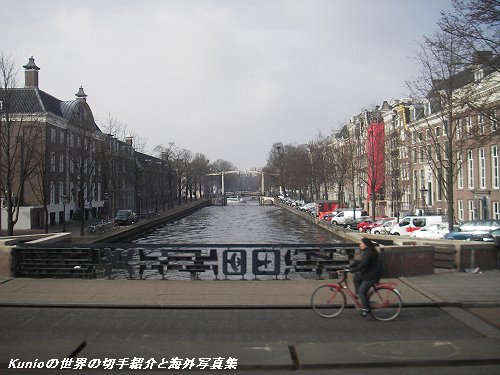 アムステルダムの街並み、今でも中世の綺麗な街並みが残り、印象派の絵画の世界も散見される