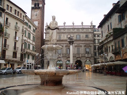 マドンナの噴水　Piazza dei Signori.