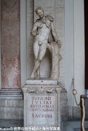 珍しい笑う彫像　ピオ・クレメンティーノ美術館