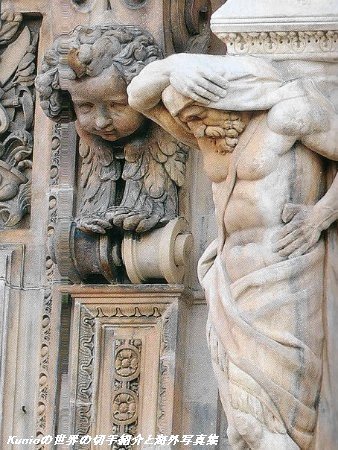 ミラノのドゥオーモの彫刻