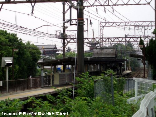 がんこ一徹長屋から見える西ノ京駅と薬師寺東塔