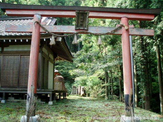 隼別神社(ハヤブサワケ神社)の鳥居