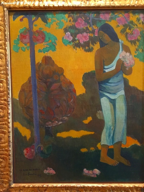ゴーギャン『手に花を持つ女（マリアの月）』1899年