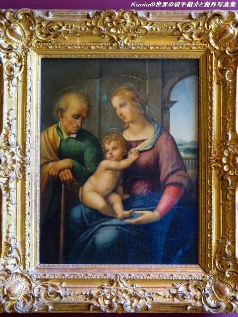 ラファエロ『聖家族（ひげのないヨセフのいる聖母）』1506年