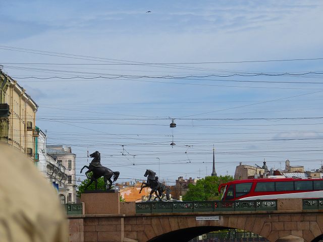 アニチコフ橋と馬の彫刻