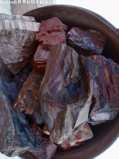 アリゾナは鉱物資源が豊富　メノウの原石の量り売り