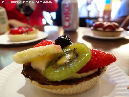Beach Bakery Cafe.(ビーチベーカリー)でティータイム　イチゴのショートケーキ・タルトは絶品