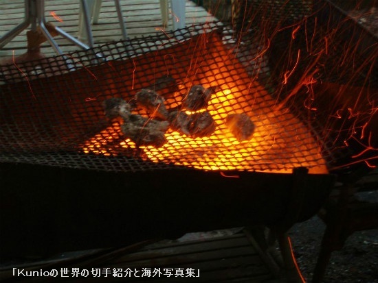 牡蠣（カキ）の炭火焼